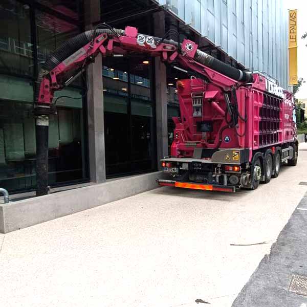 location camions aspirateur location aspiratrices excavatrices